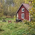 Romantic Countryside Sauna Near Paeijaenne Maakeski