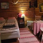 Romantic Countryside Sauna Near Paeijaenne Ferienhaus Maakeski